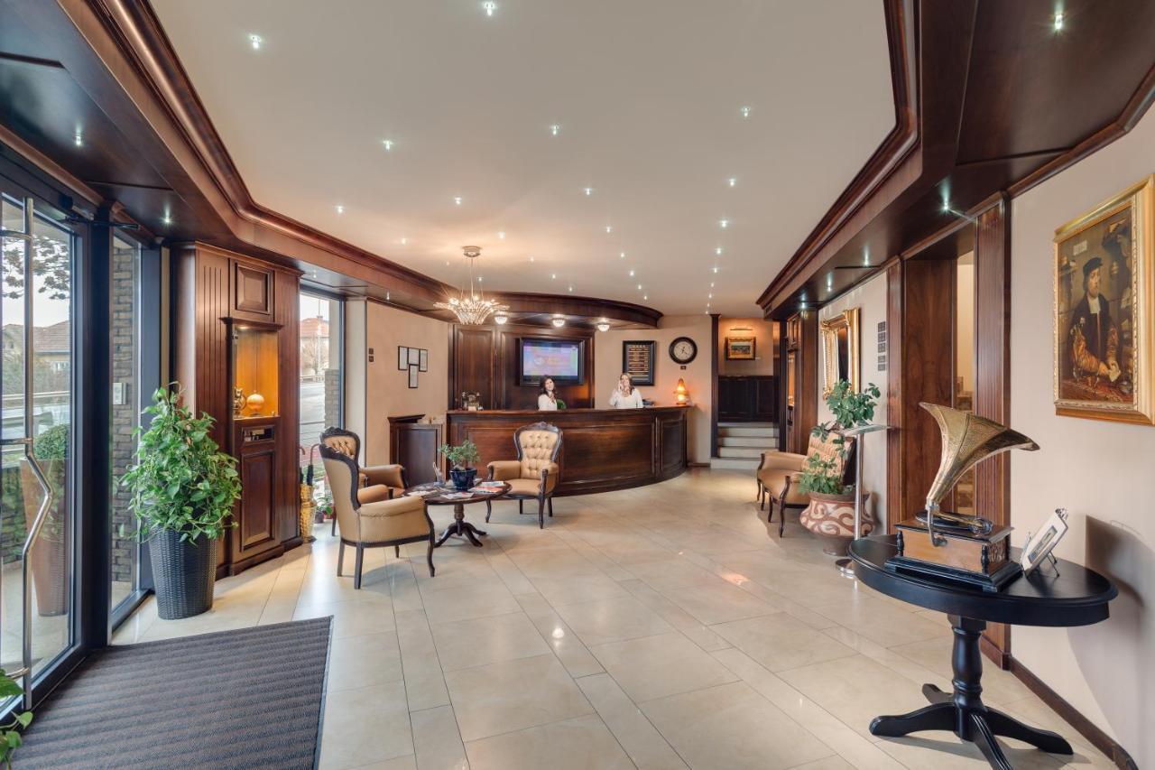 Hotel Meridian كلوج-نابوكا المظهر الخارجي الصورة