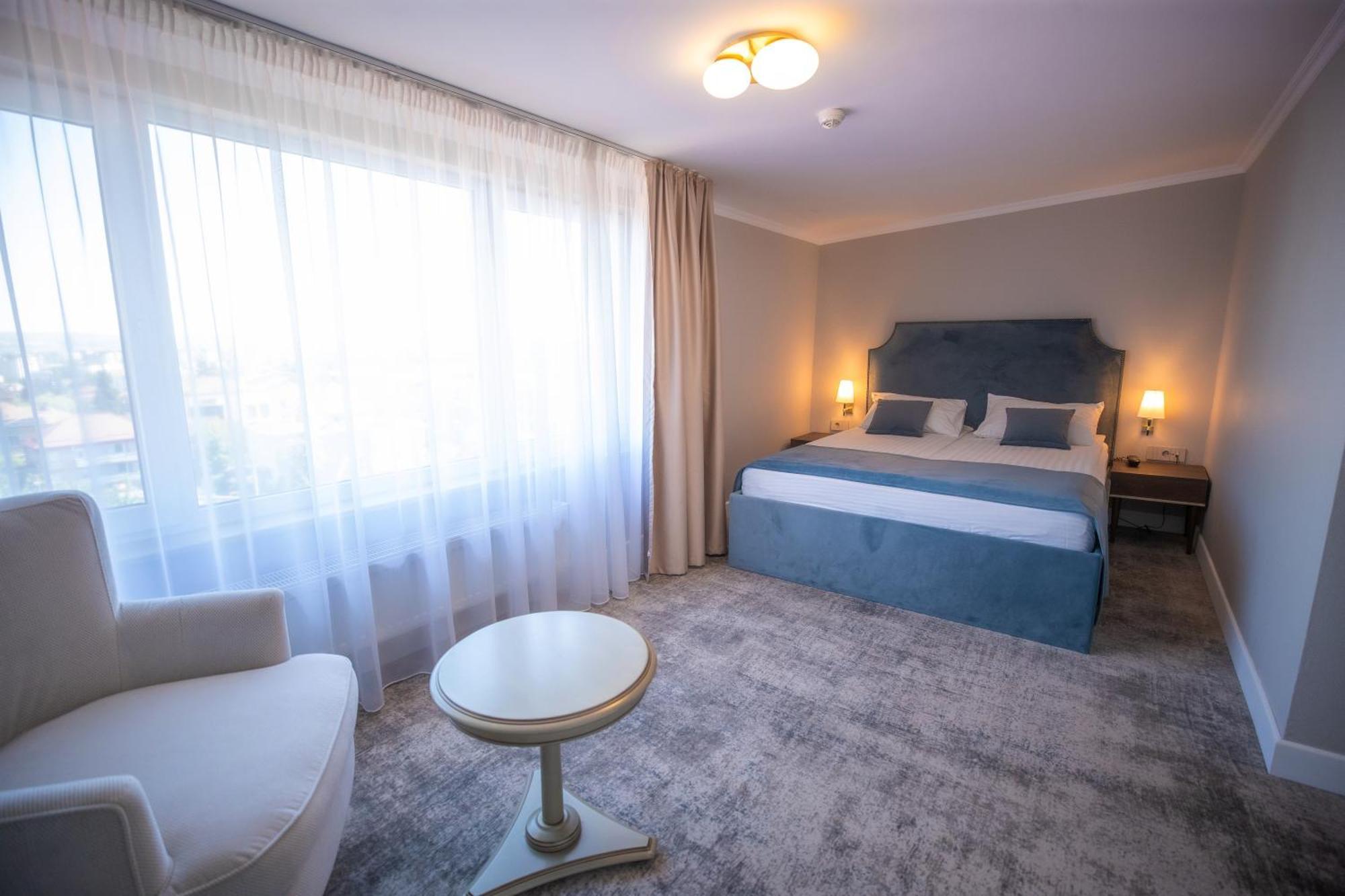 Hotel Meridian كلوج-نابوكا المظهر الخارجي الصورة